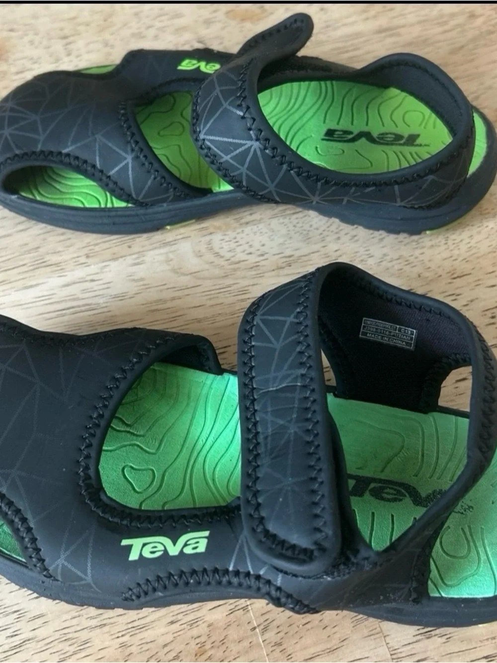 Teva Kids Black & Green Adjustable Sports Sandals, Size 13, Good Condition.